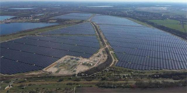 欧洲最大光伏电站成功并网，开启新能源时代