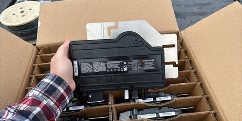 Enphase Energy和Octopus Energy宣