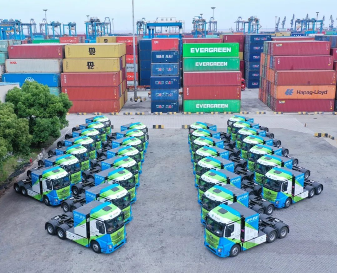 30辆49T氢能重卡投运！飞驰科技持续助力东方氢港绿色建设