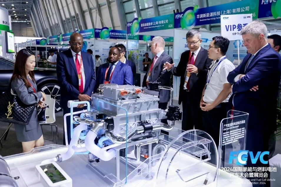 雄韬氢瑞金属电堆惊艳亮相FCVC 2024
