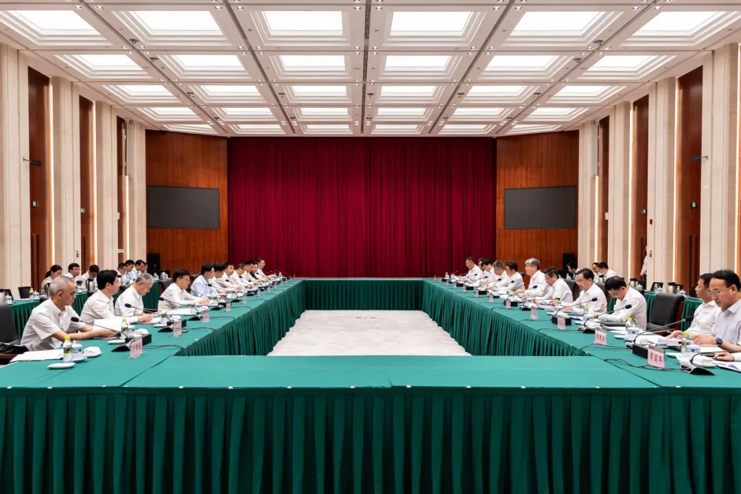 刘国跃与广西人民政府主席蓝天立举行工作会谈