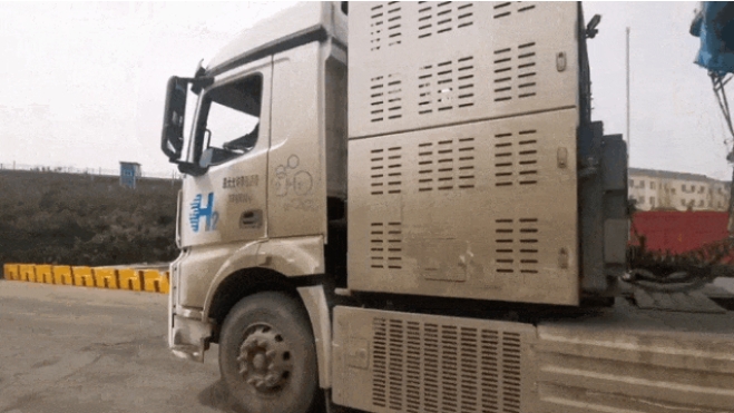 重塑能源50辆氢能重卡批量投入跨省干线物流运输