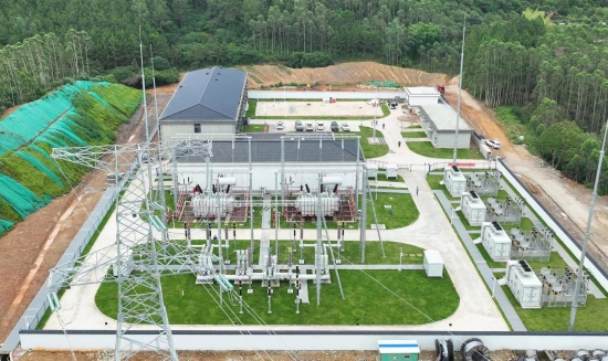 灵山六炉山400兆瓦风电项目首批机组投产发电