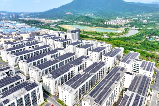郴州北湖湘南科创产业园分布式光伏项目完成首次并网