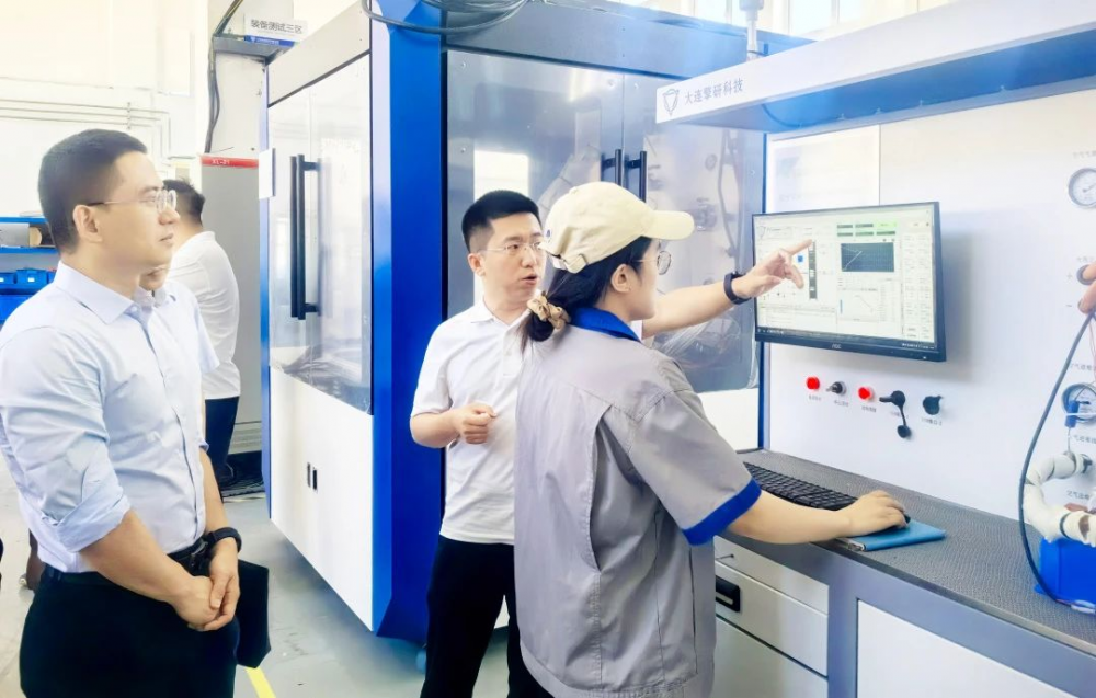 辽宁省科技厅厅长蔡睿调研新研氢能大连公司