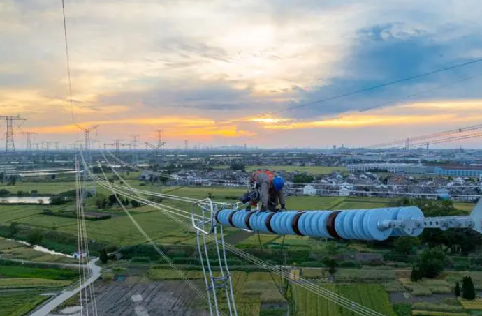 上岗超35年！江苏首条500千伏输电通道完成改造升级