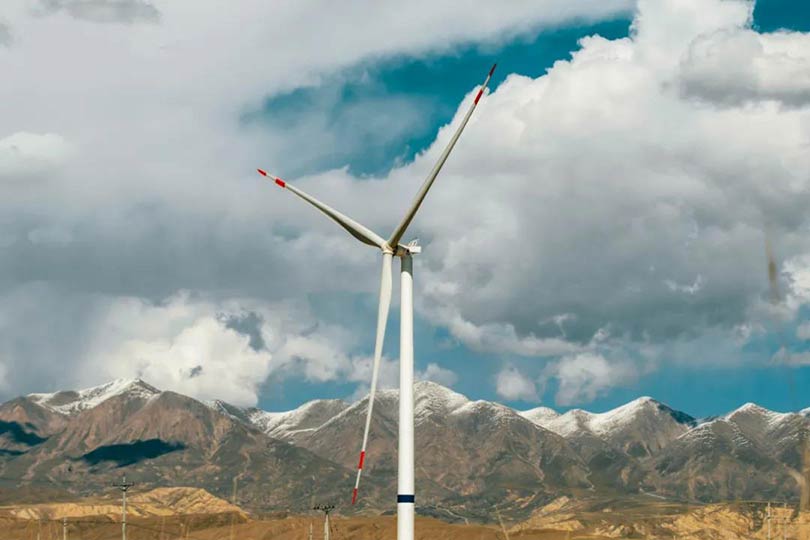 特变电工控股公司拟投资35.6亿元建设风储项目