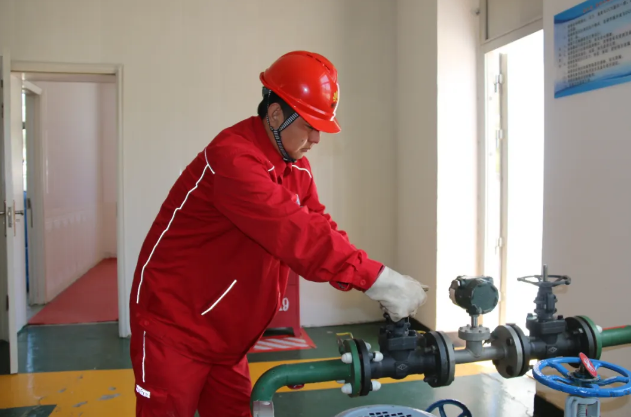 延长气田采气一厂南泥湾净化厂冲刺生产任务“硬过半”