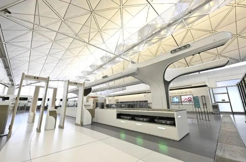 全球首个！同方威视助力香港机场打造智能安检系统