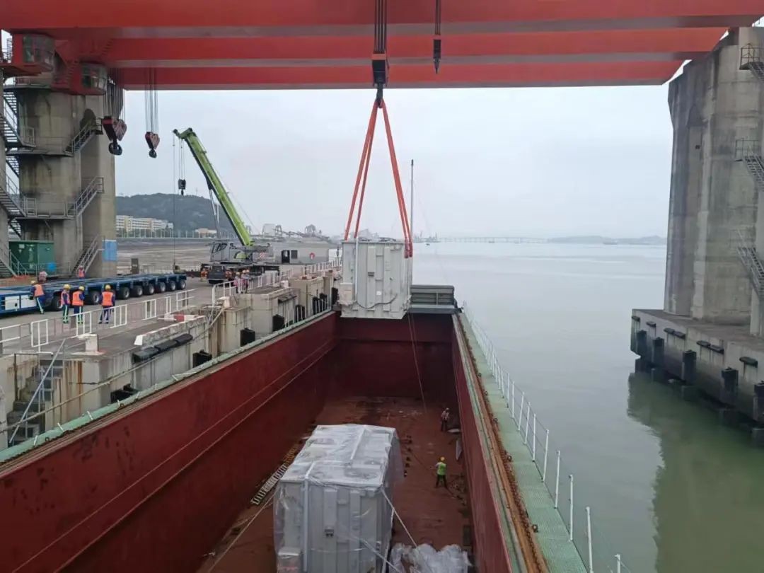 三门核电二期工程又一重要设备顺利就位！