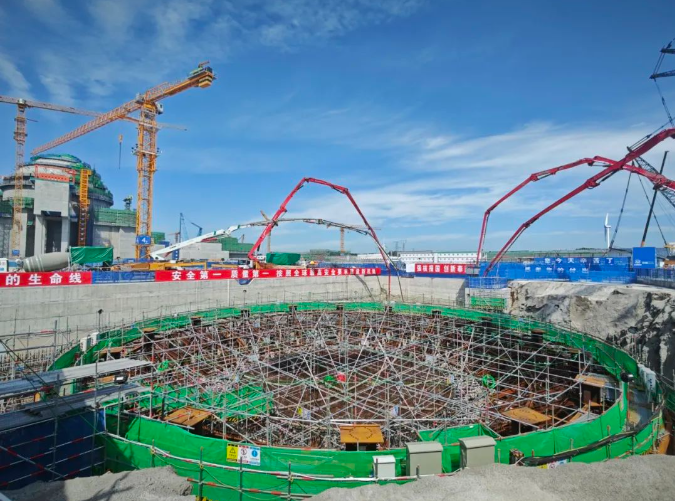 徐大堡核电2号机组核岛顺利实现第一罐混凝土浇筑