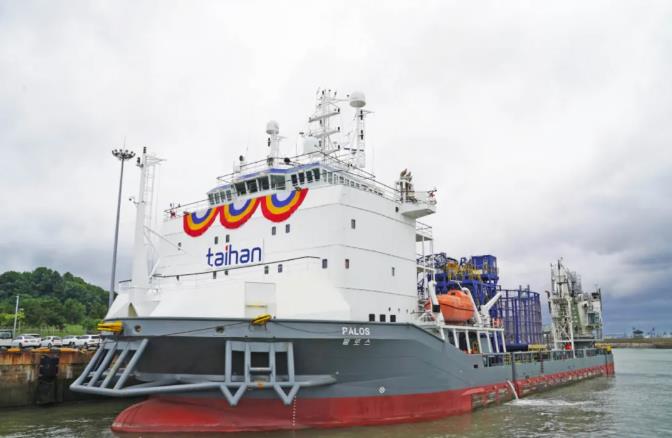 韩国海上风电项目专用电缆铺设船亮相!