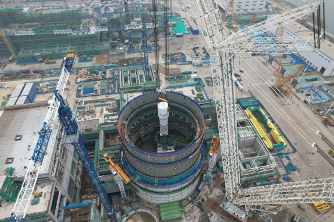 海阳核电3号机组蒸汽发生器全部吊装就位