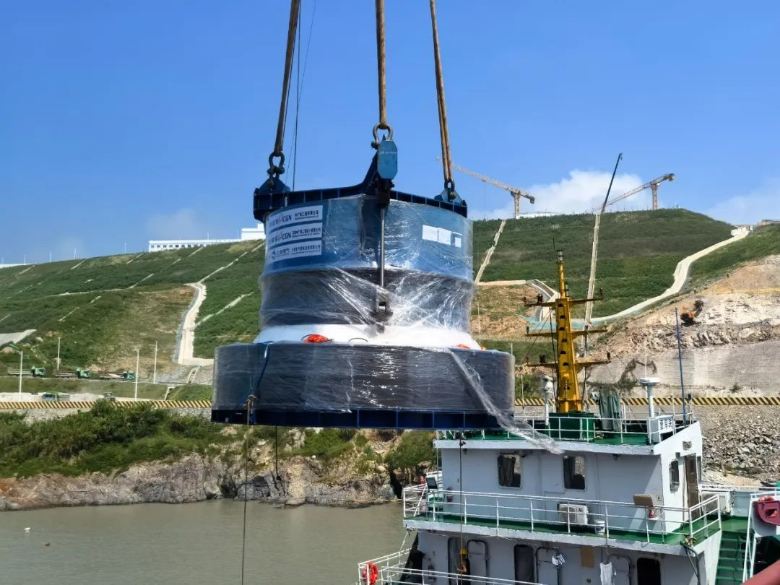 三澳核电项目2号机组反应堆压力容器到货