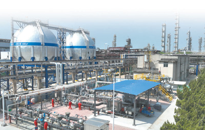 二氧化碳咋这么牛 坐着地铁挤石油