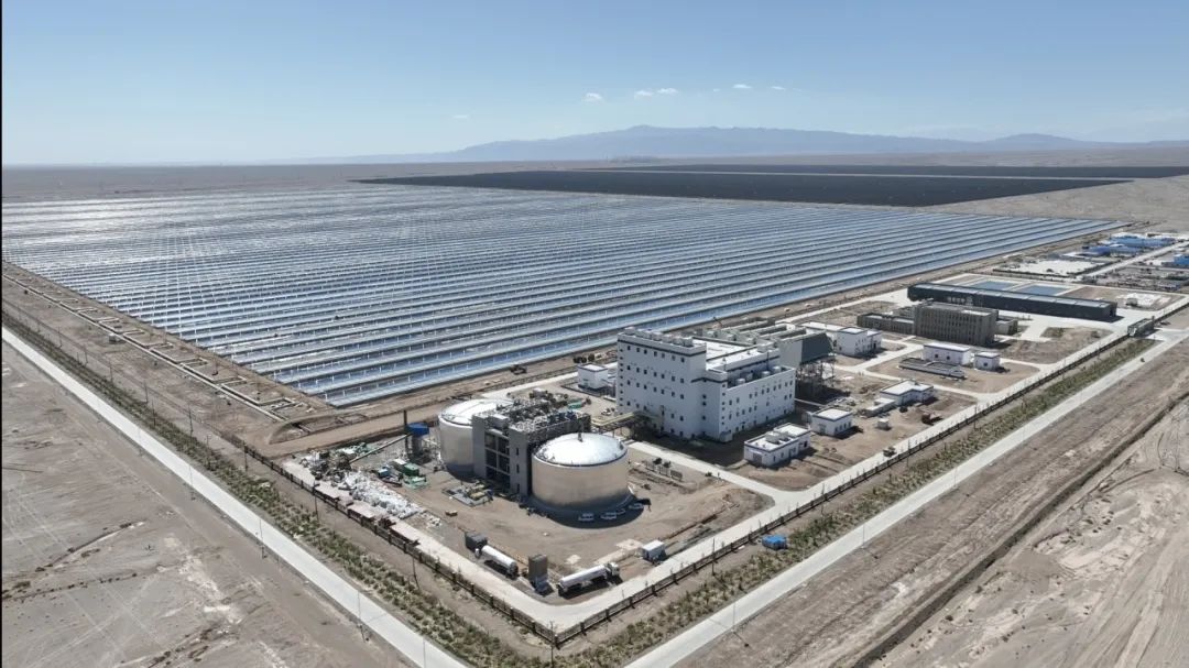 全球在建最大熔盐线性菲涅尔光热电站系统调试完成！