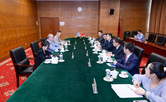 刘敬会见国际原子能机构副总干事楚达科夫