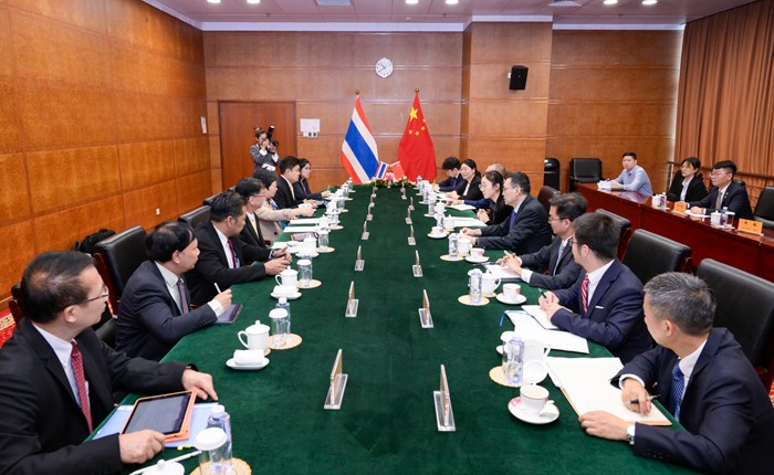 刘敬会见泰国和平利用原子能办公室秘书长巴实·洛特拉蓬