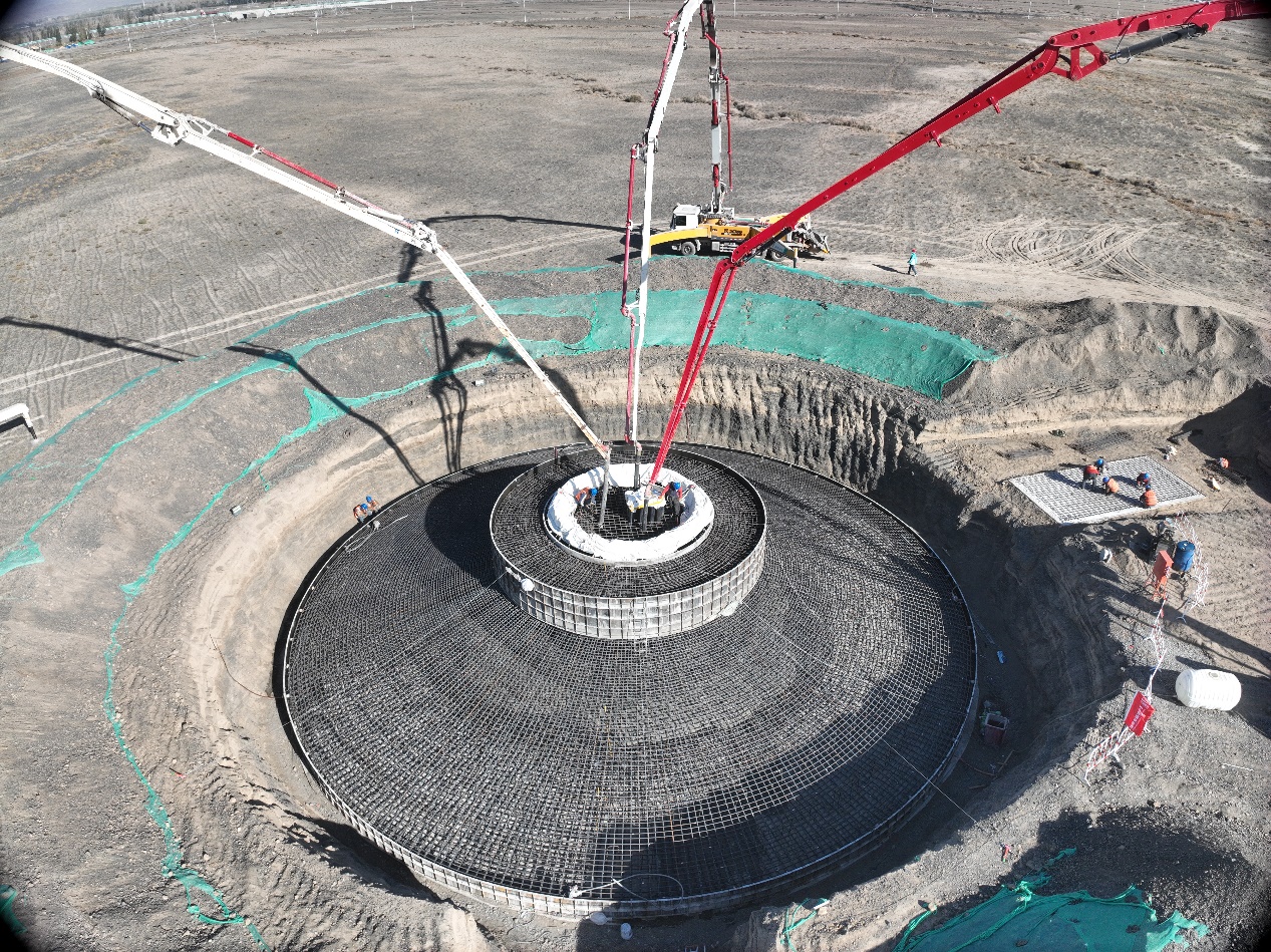 中能建建筑集团新能源工程公司：乌鲁木齐风电项目风机基础全面浇