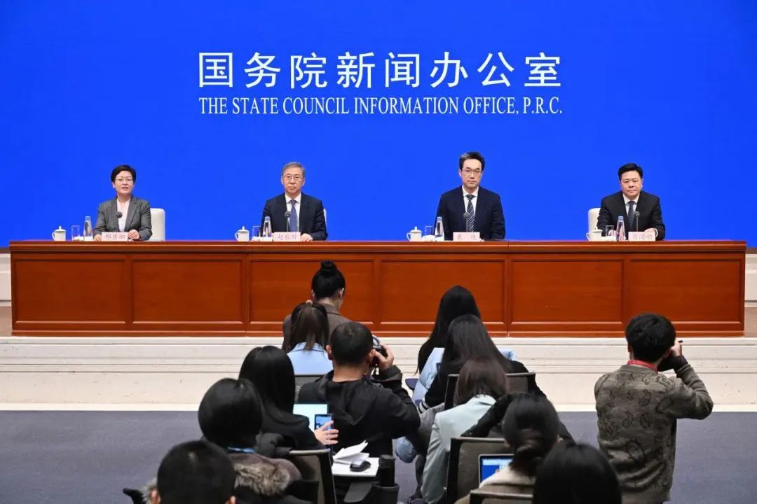 国家发改委：“沙戈荒”新能源基地加快建设，截至11月底，西北