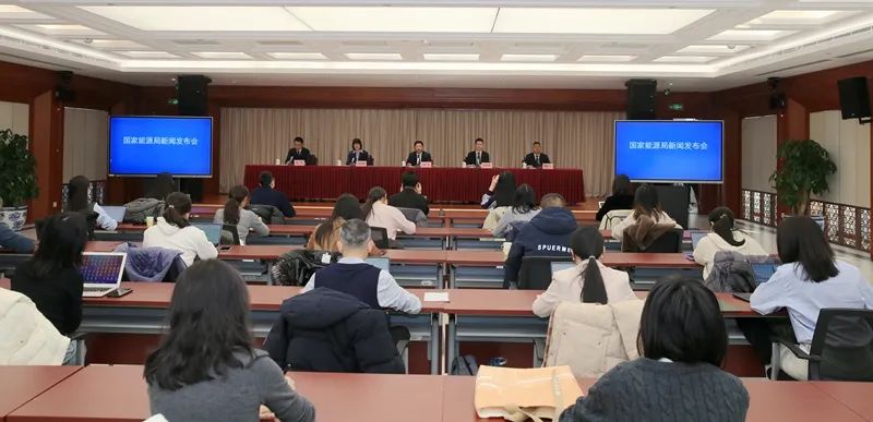 首批风光大基地建成91.99GW！国家能源局最新发布会透露风