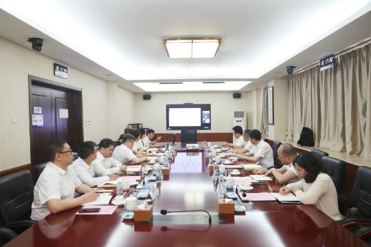 中核二四与中核华纬开展工作交流