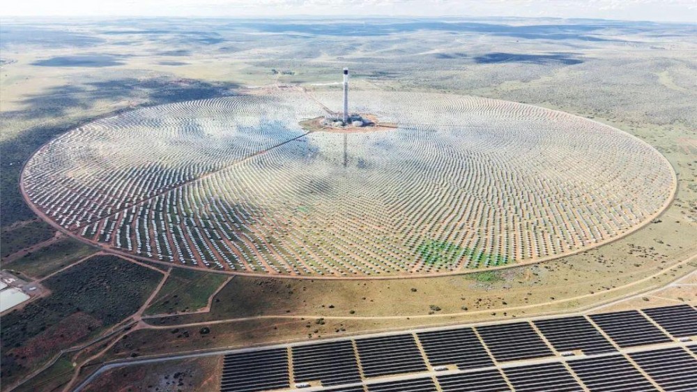 南非红石100MW塔式光热电站项目正式进入商业运行阶段