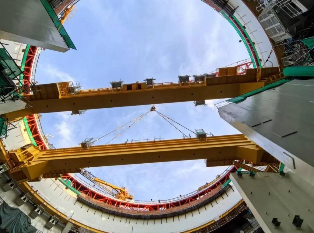 陆丰核电6号机组环吊主梁顺利吊装就位