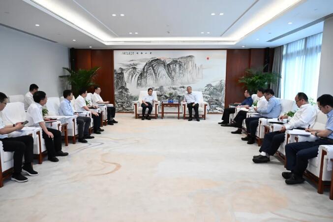 王斌与三一集团党委书记、轮值董事长向文波会谈，加强新能源等领