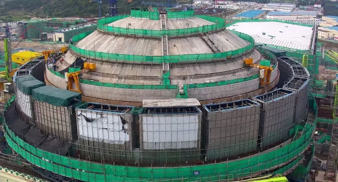 陆丰核电5号机组ASP水箱模块全部吊装就位