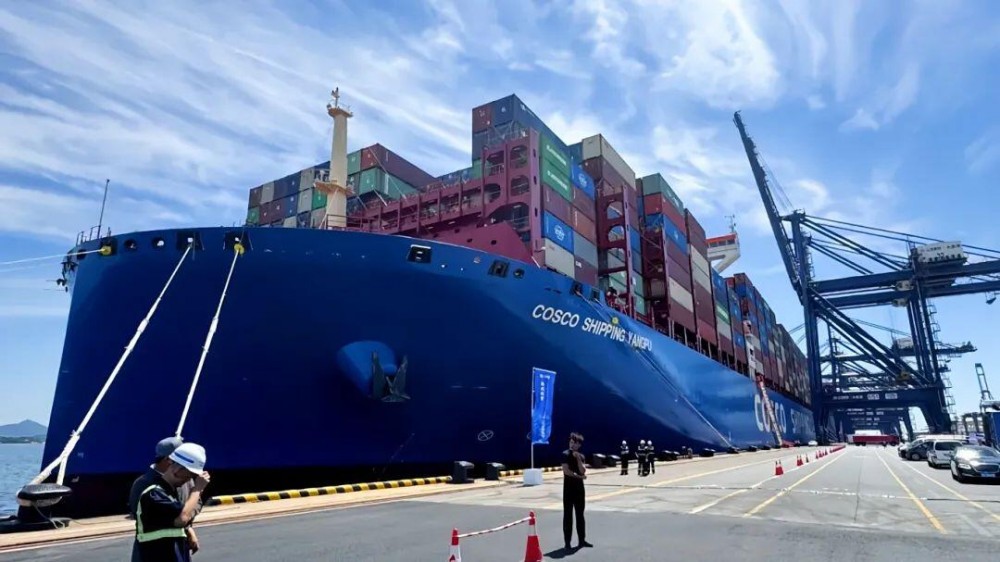 大连中远海运物流供应链助力中国北方港口完成首例绿色甲醇加注