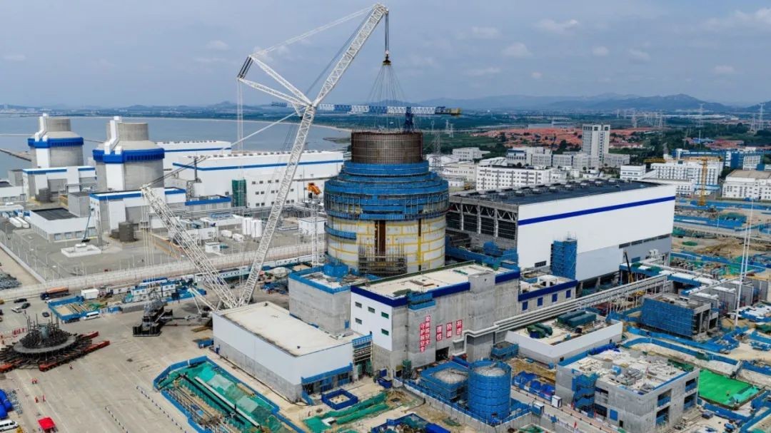 海阳核电3号机组CB20模块吊装就位