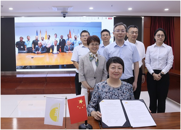 ITER磁体变流器电源二期现金任务协议成功签署