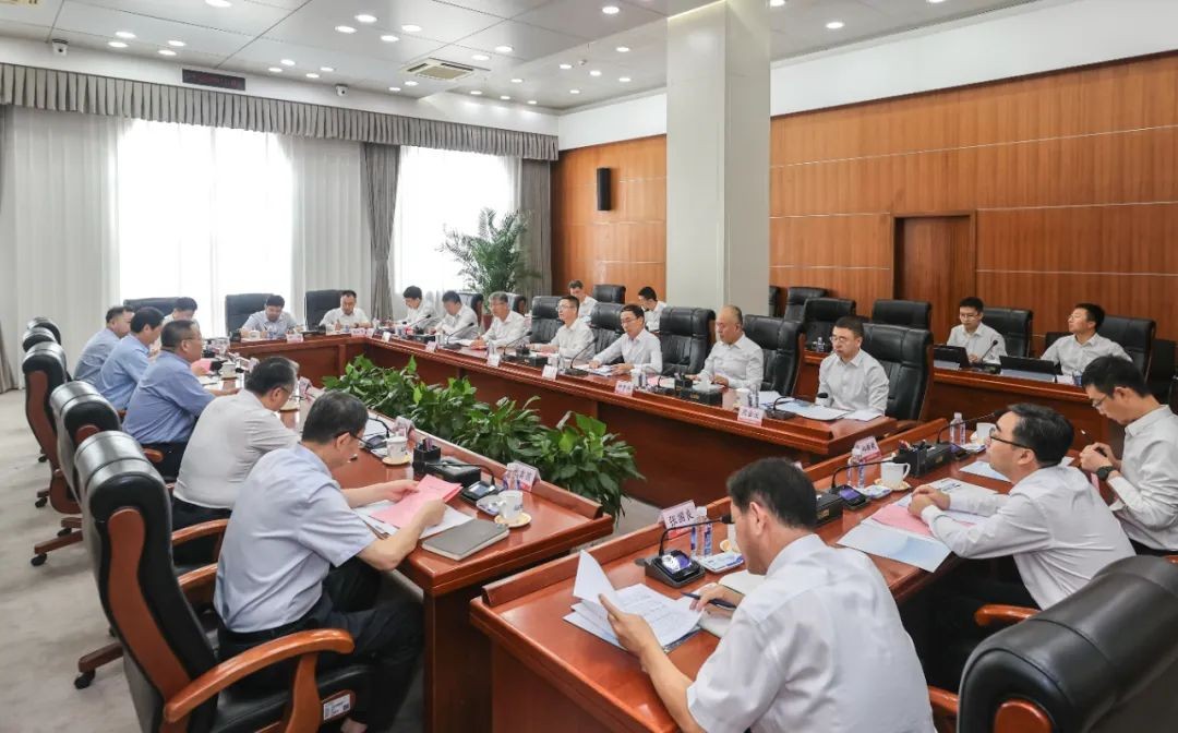 中核集团会见中国一重党委书记、董事长吕智强一行