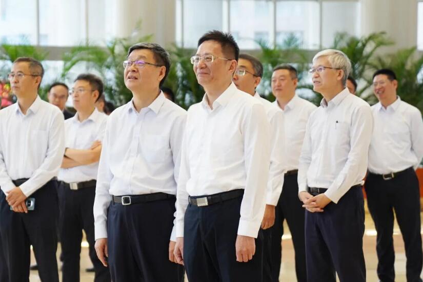 黄伟、刘清勇率队拜访东方电气集团