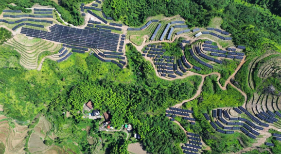 文成县农光互补光伏发电项目全容量并网发电