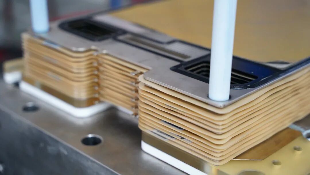 软硬兼修铸就稳石氢能持续成长力，拥抱全球氢能发展热潮