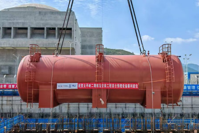 太平岭核电二期工程核岛安装首个预埋设备引入吊装顺利完成