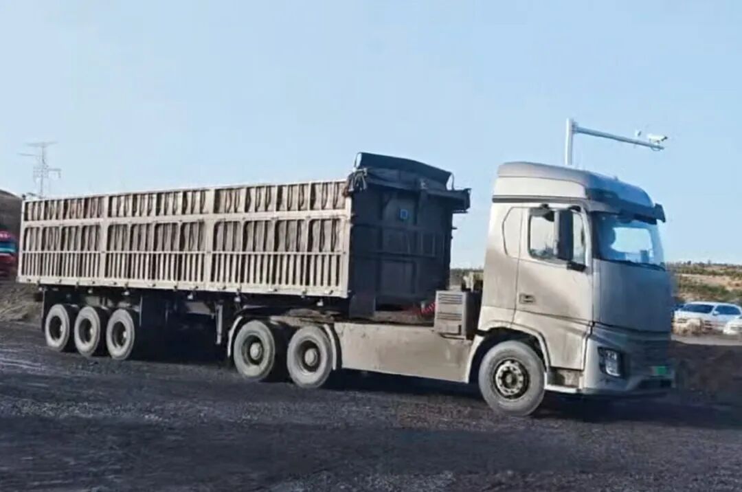 圆速蒙泰纯电重卡为矿区运输注入绿色活力