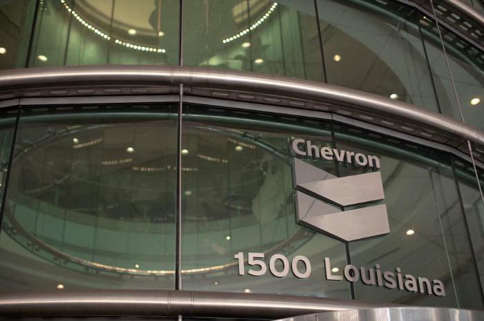 雪佛龙明年将投入高达190亿美元，重点发展美国和圭亚那的石油