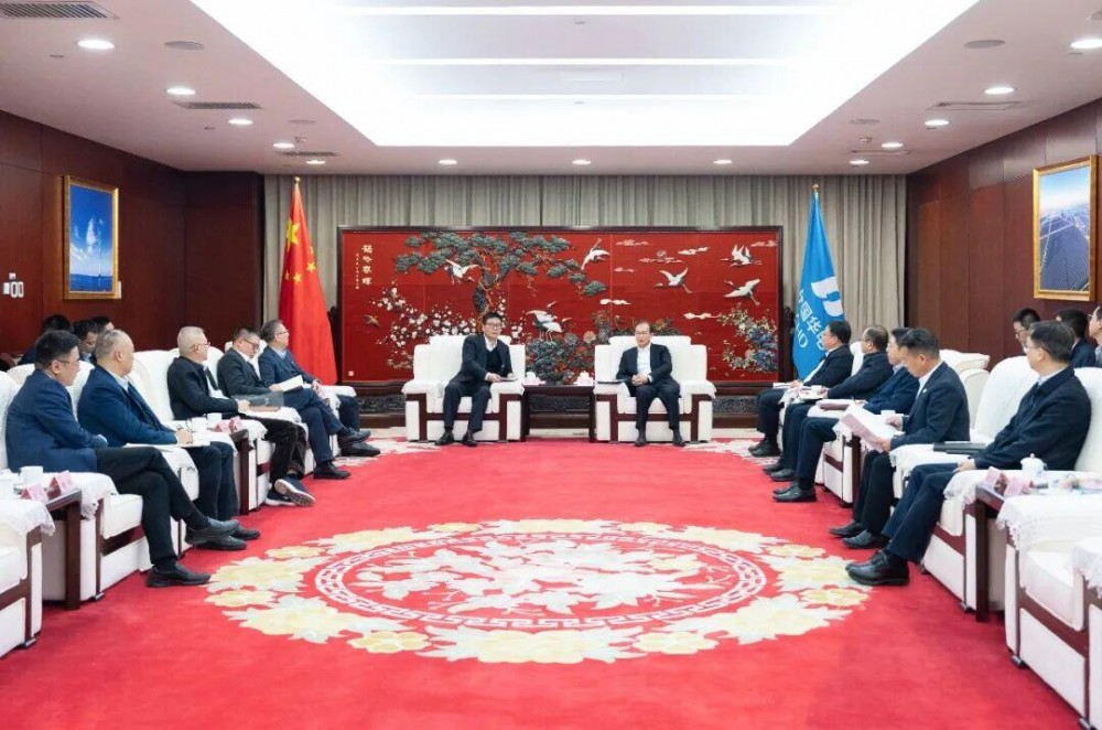 中国华电江毅与上海电气吴磊会谈，推进氢基能源项目合作及应用场