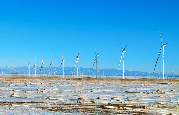 陕投木垒40万千瓦风电项目全容量并网发电
